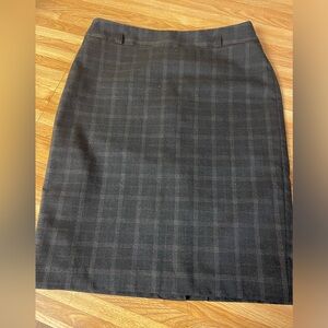 Van Heusen black window pane skirt
